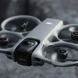 Drone DJI Avata 360 em voo